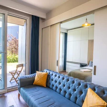 Apartment Stylish 1-bdr - Your Away From Istanbul